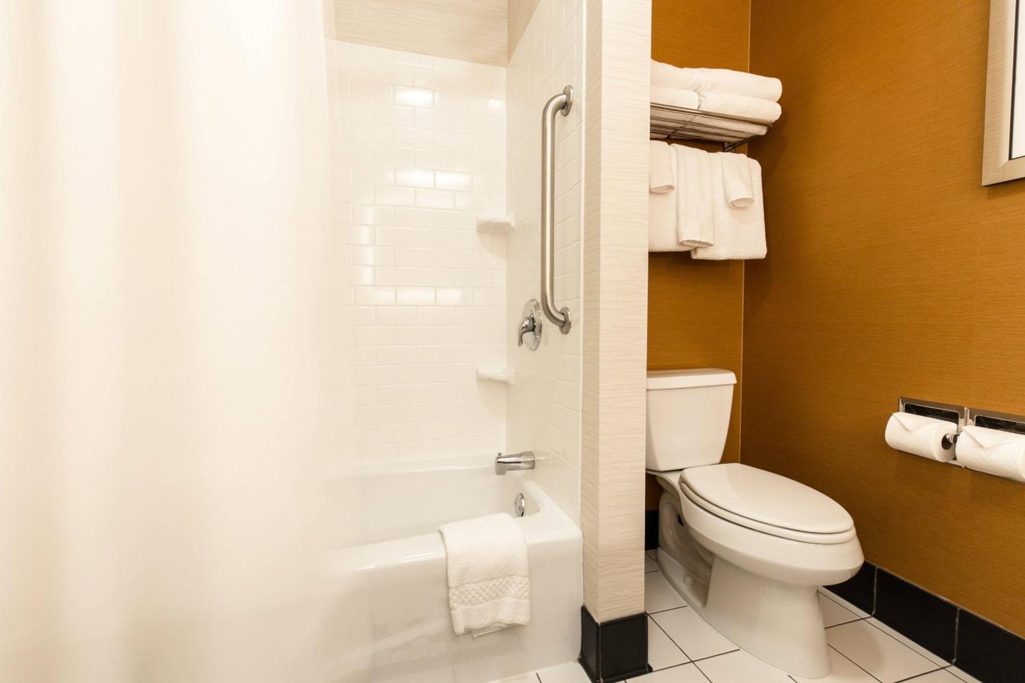 Fairfield Inn And Suites By Marriott Portsmouth Exeter Ngoại thất bức ảnh